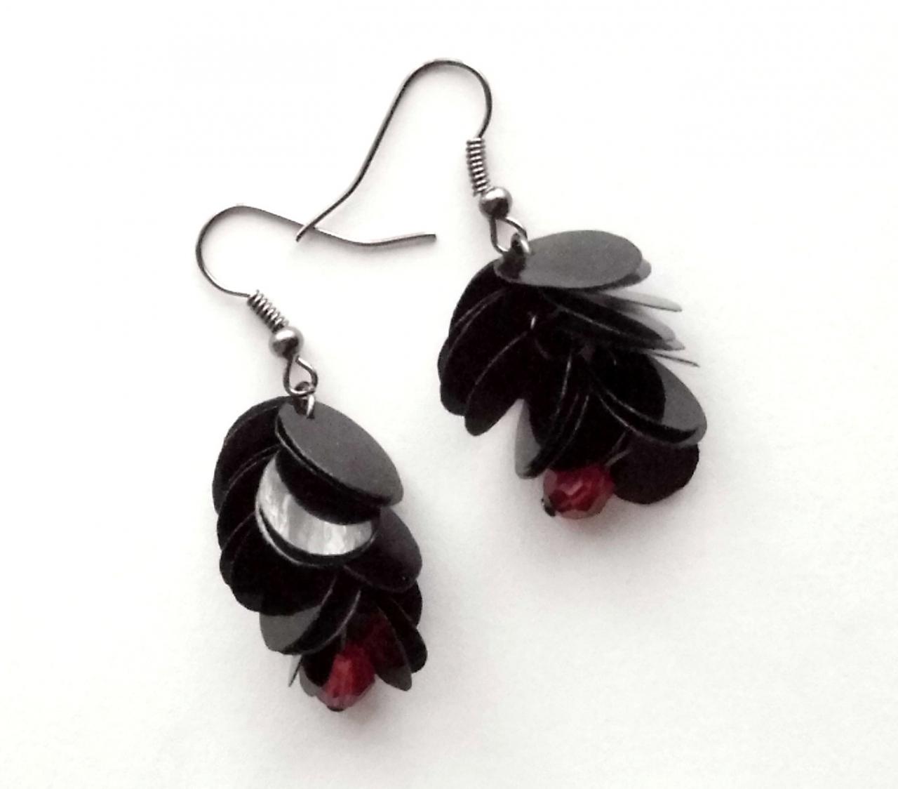 Gothic Earrings Made Of Recycled Plastic Bottle Upcycled Jewelry, Black & Red Upcycled Earrings, Sustainable, Eco-friendly
